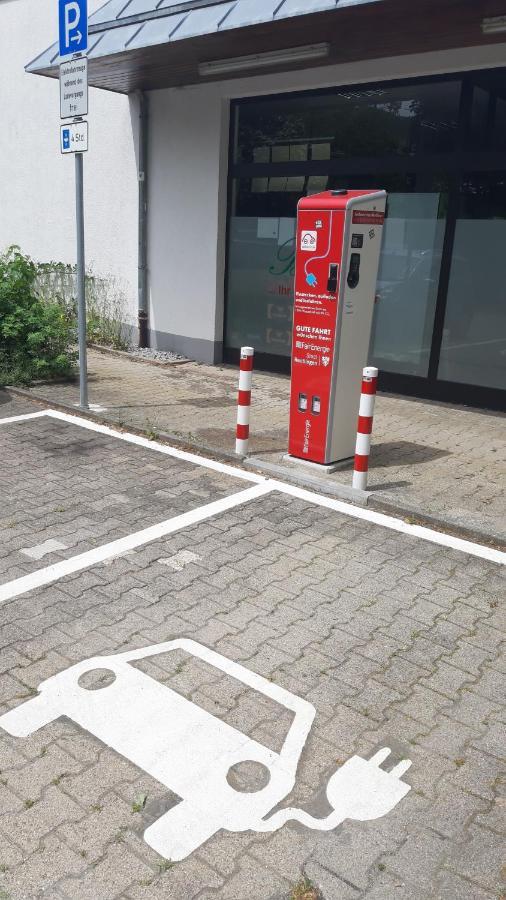 Ferienwohnungen Und Zimmer In Reutlingen-Goenningen Eksteriør billede