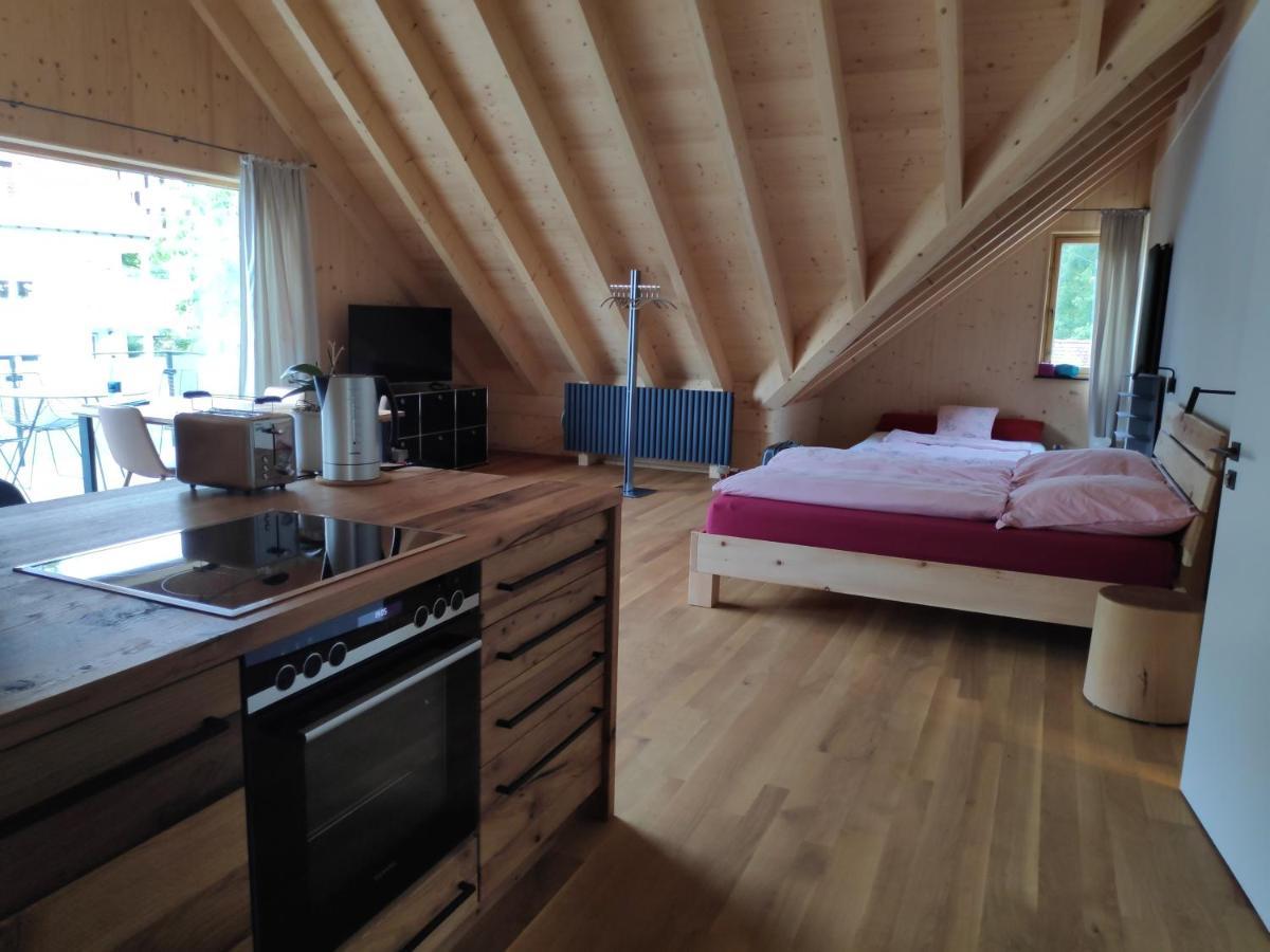 Ferienwohnungen Und Zimmer In Reutlingen-Goenningen Eksteriør billede